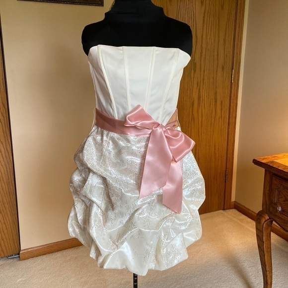 Jessica McClintock for Gunne Sax Strapless Mini Dress Cream and Pink Size 9 - Picture 2 of 14